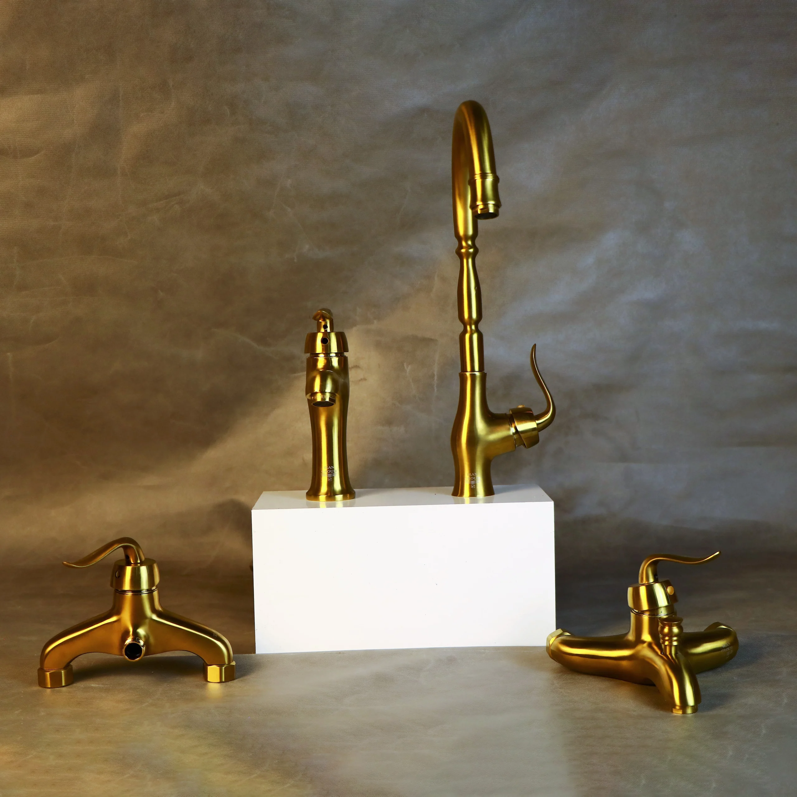 هلن طلا مات